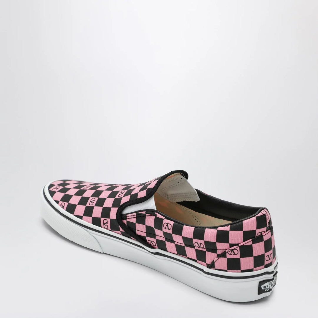 Valentino Garavani X Vans - Slip-On Sneakers orchid pink/black with VLogo Checkerboard print